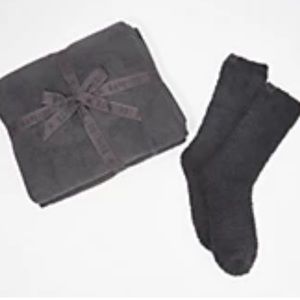 Carbon NWT Barefoot Dreams Pashmina and Sock Gift Set